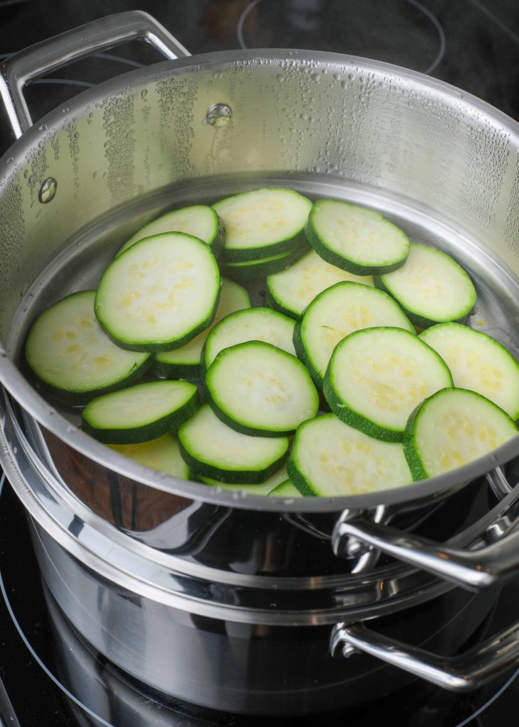 zucchini in steamer