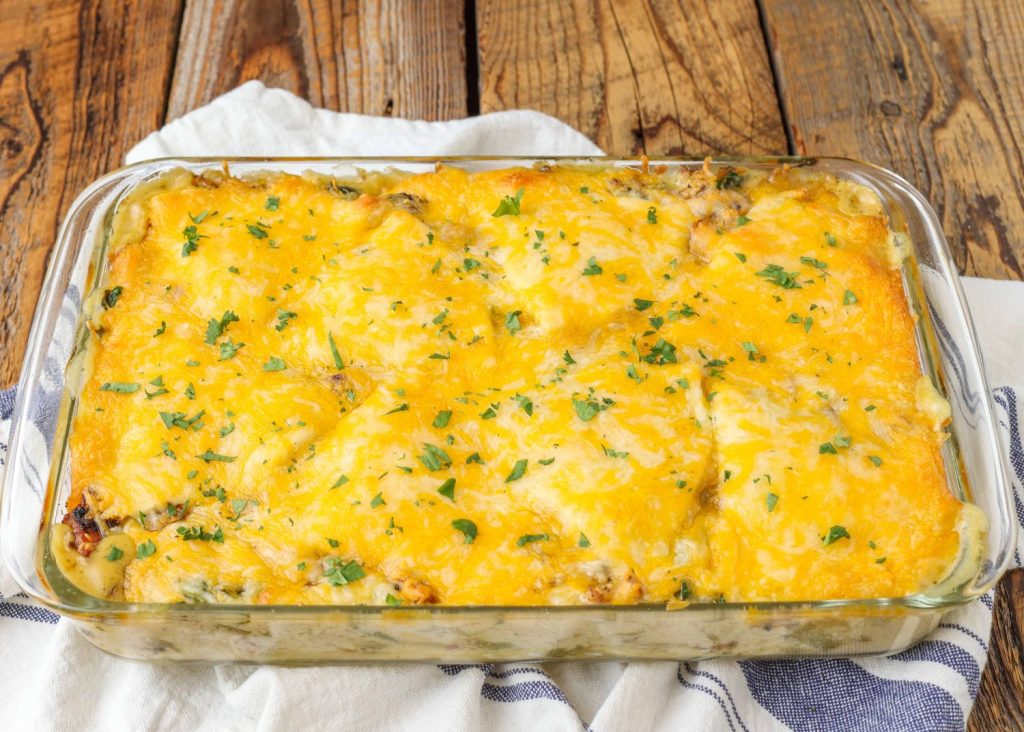 cheesy enchilada casserole with spinach and chicken