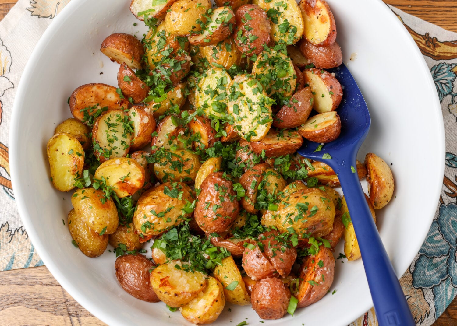 Garlic Herb Roasted Potatoes - Vegetable Recipes