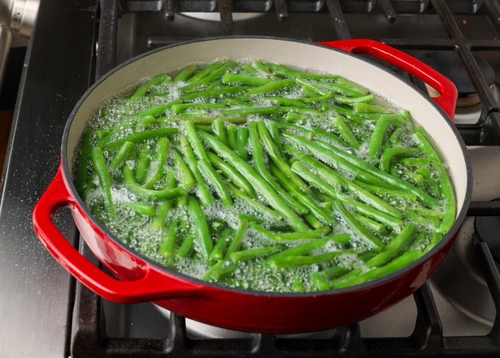 simmering green beans